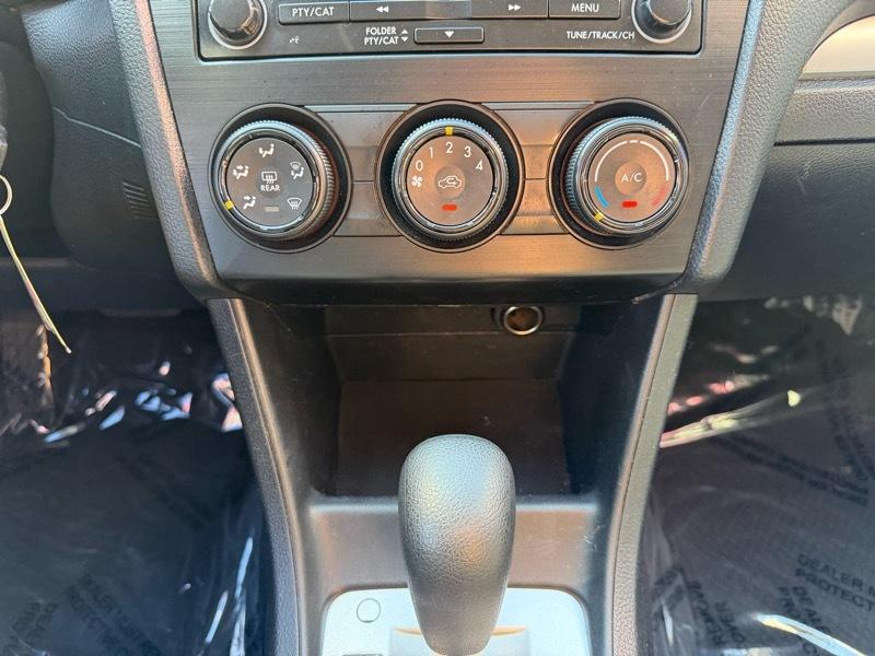 Subaru Impreza Base 5-Door 2012