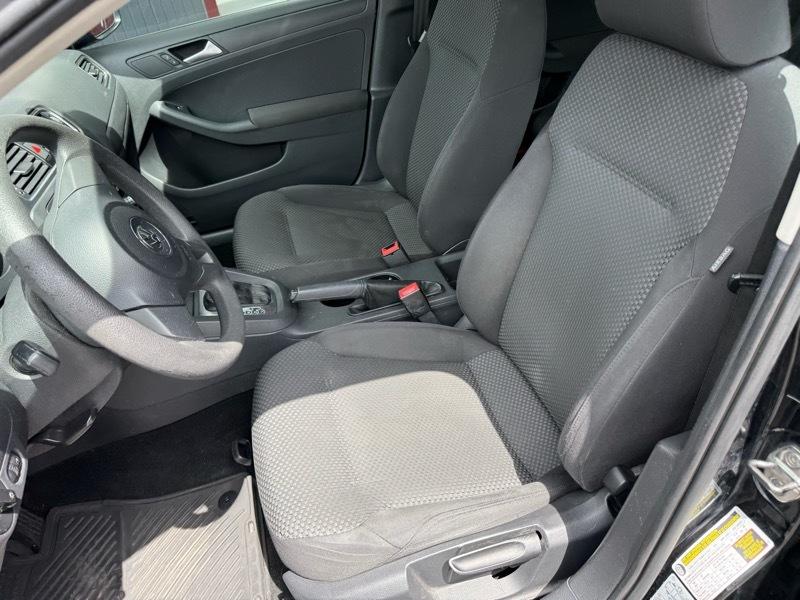 Volkswagen Jetta S 2012