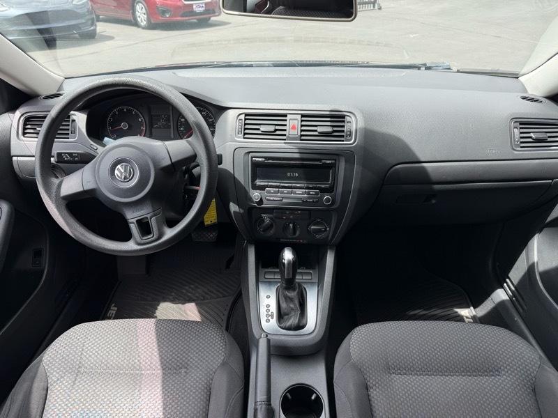 Volkswagen Jetta S 2012