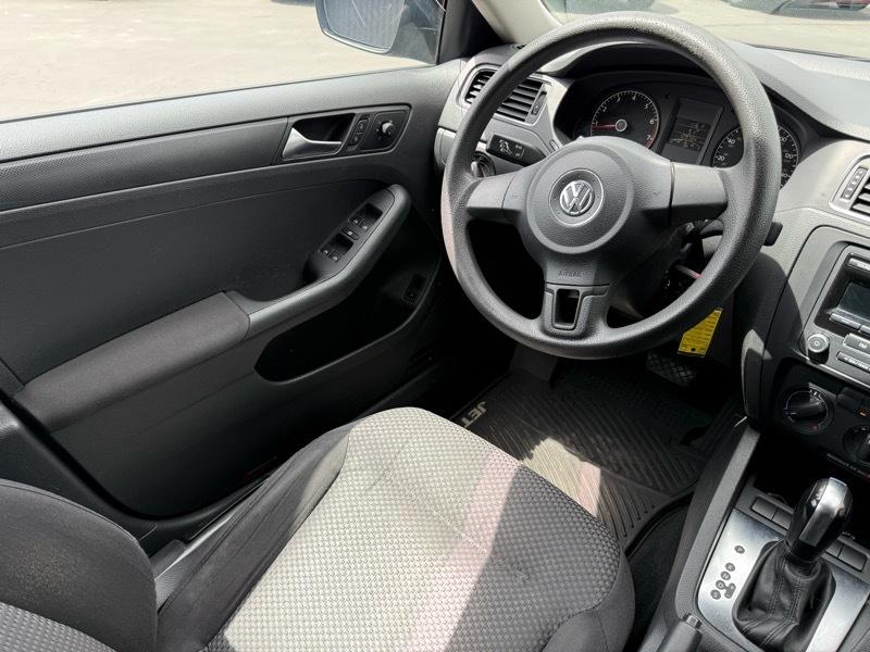 Volkswagen Jetta S 2012