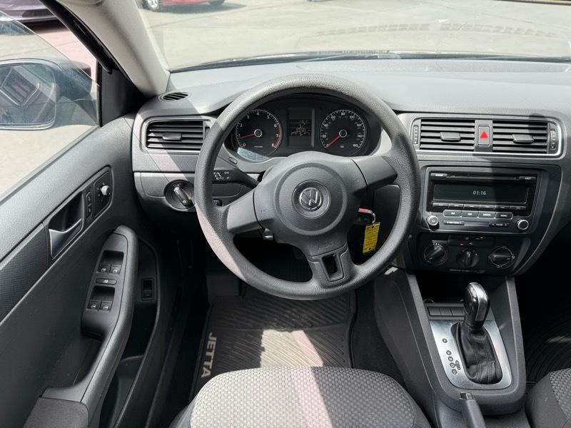 Volkswagen Jetta S 2012