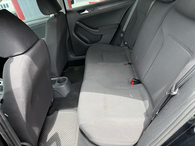 Volkswagen Jetta S 2012
