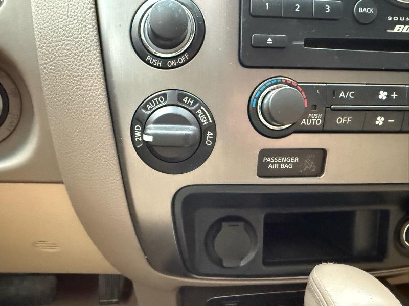 Nissan Armada Platinum 4WD 2014