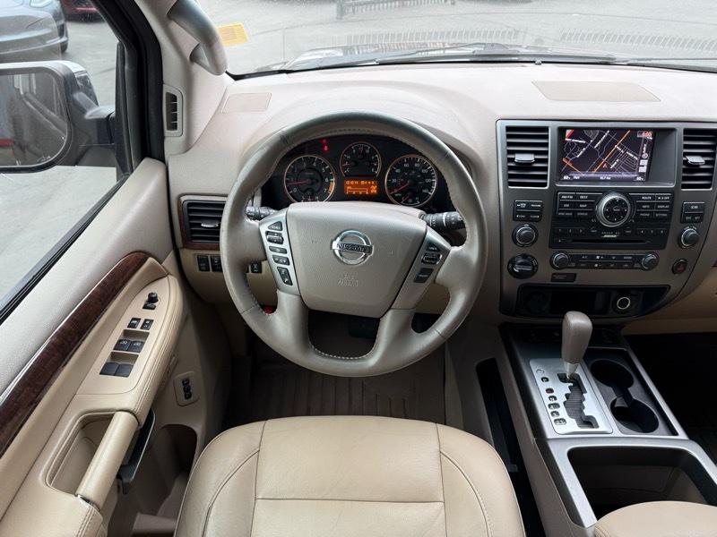 Nissan Armada Platinum 4WD 2014