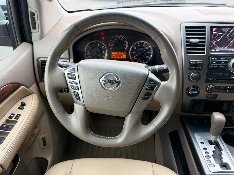 Nissan Armada Platinum 4WD 2014