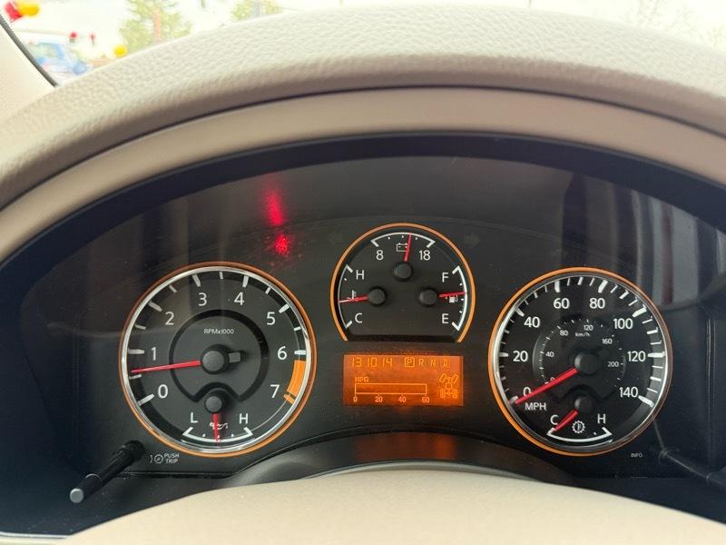 Nissan Armada Platinum 4WD 2014