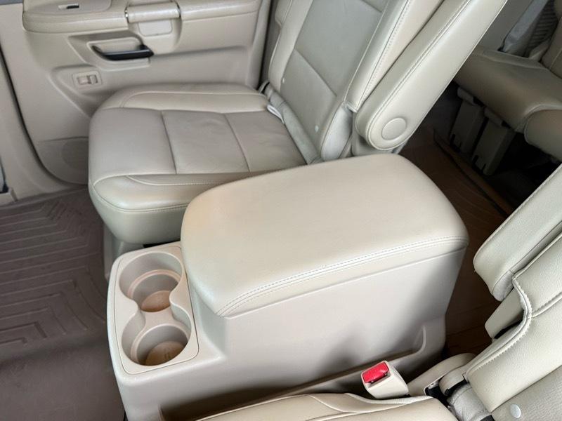 Nissan Armada Platinum 4WD 2014