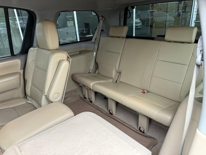 Nissan Armada Platinum 4WD 2014