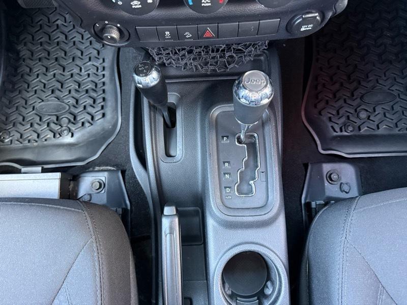 Jeep Wrangler Unlimited Sport 4WD 2015
