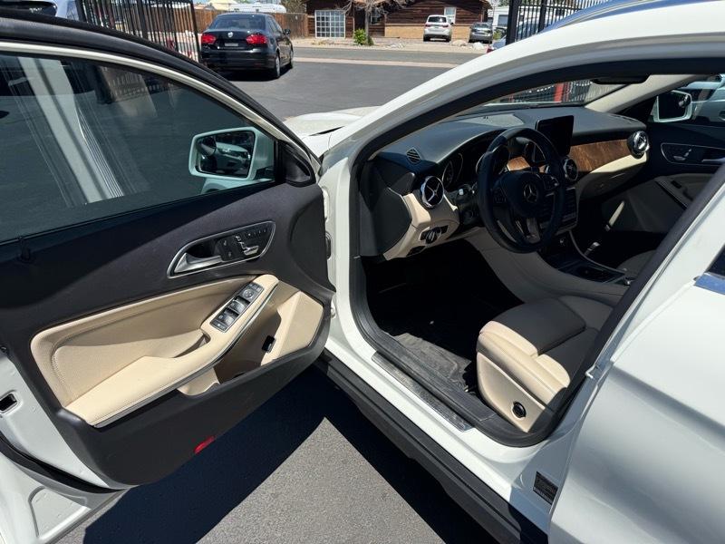 Mercedes-Benz GLA-Class GLA250 4MATIC 2018
