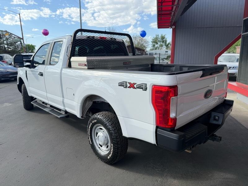 Ford F-250 SD XL SuperCab 4WD 2017