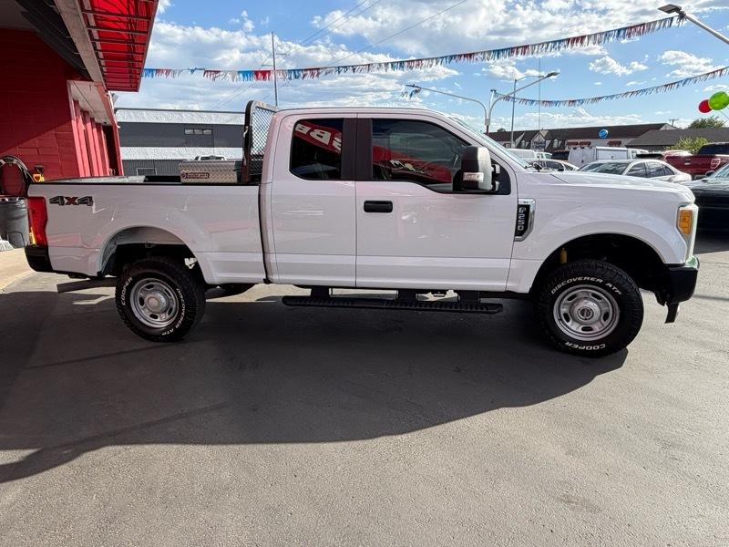 Ford F-250 SD XL SuperCab 4WD 2017