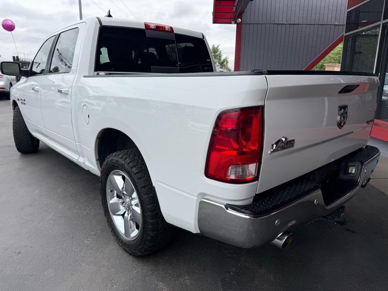 RAM 1500 SLT Crew Cab SWB 4WD 2016