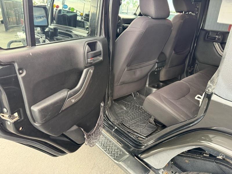 Jeep Wrangler Unlimited Sport 4WD 2013