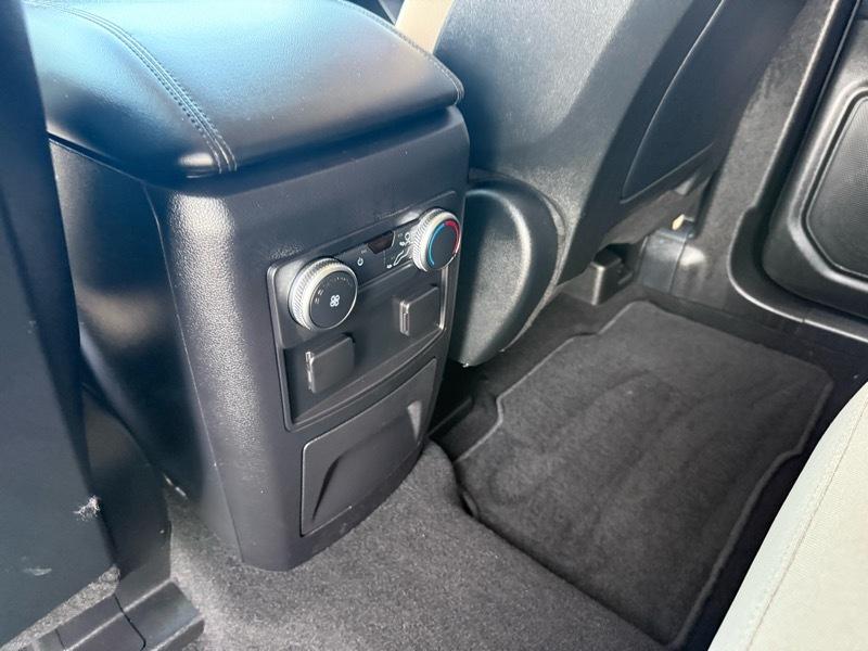 Ford Explorer Base AWD 2020