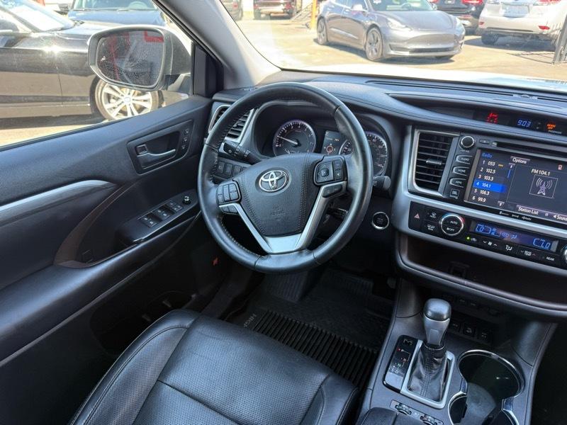 Toyota Highlander Limited AWD 2019