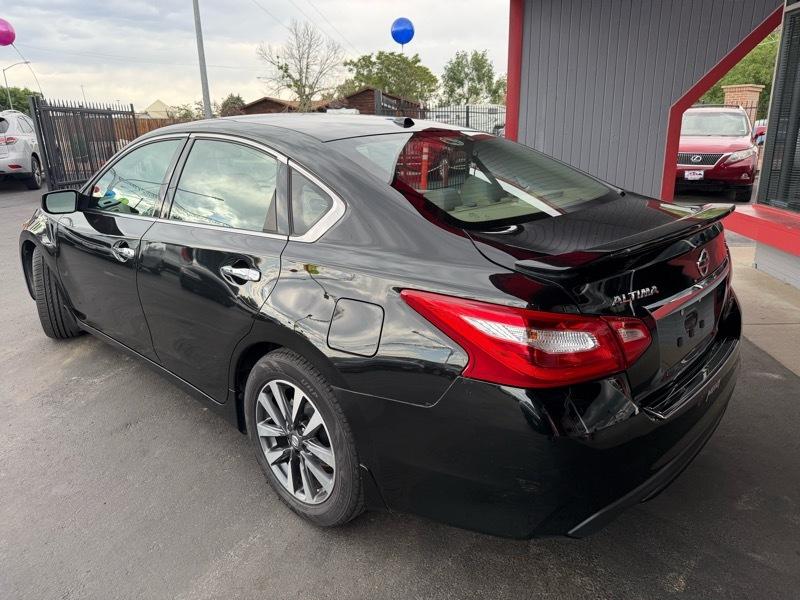 Nissan Altima 2.5 SV 2016