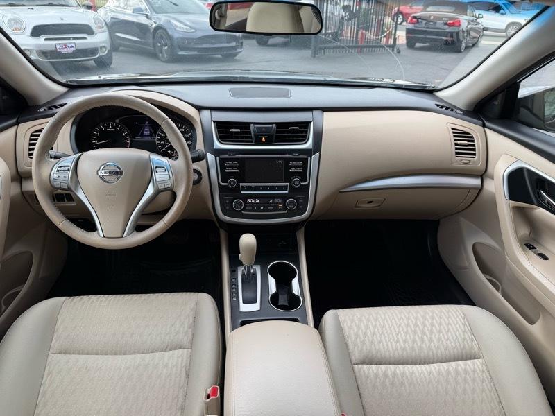 Nissan Altima 2.5 SV 2016