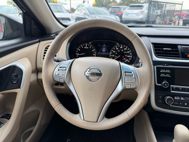 Nissan Altima 2.5 SV 2016