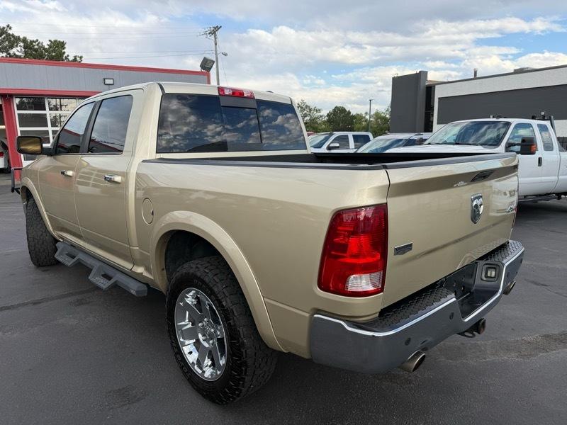 Dodge 1500 Laramie Crew Cab 4WD 2011