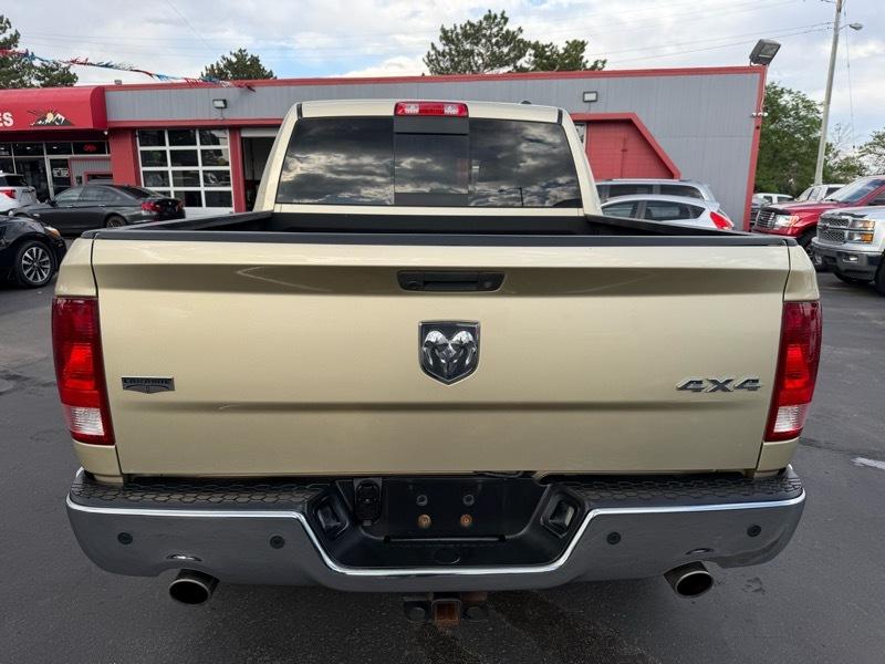 Dodge 1500 Laramie Crew Cab 4WD 2011