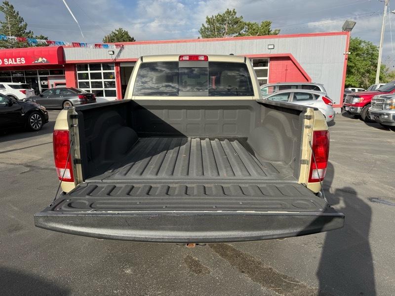 Dodge 1500 Laramie Crew Cab 4WD 2011