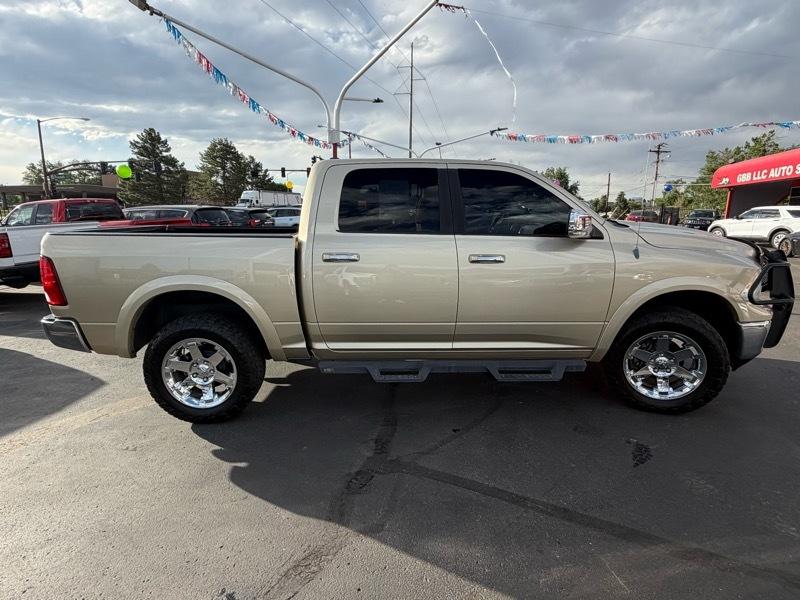 Dodge 1500 Laramie Crew Cab 4WD 2011
