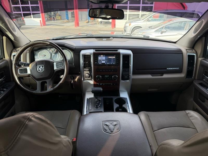 Dodge 1500 Laramie Crew Cab 4WD 2011