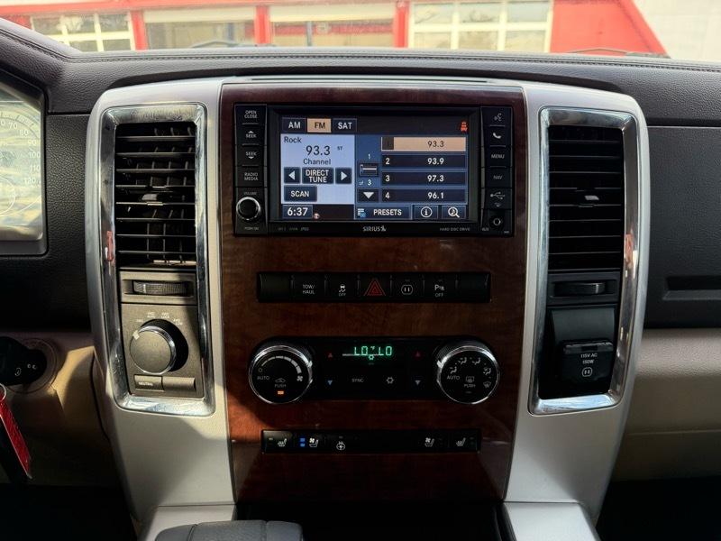 Dodge 1500 Laramie Crew Cab 4WD 2011
