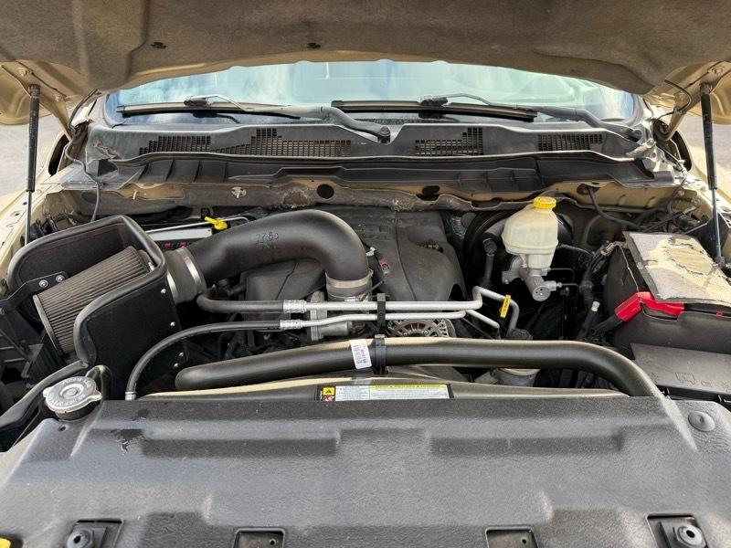 Dodge 1500 Laramie Crew Cab 4WD 2011