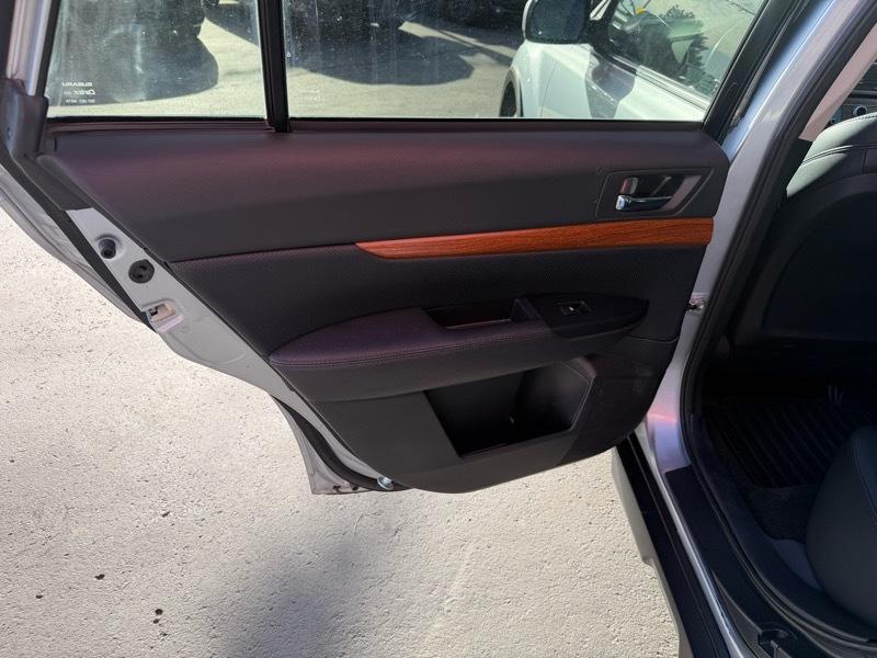 Subaru Outback 2.5i Limited 2014