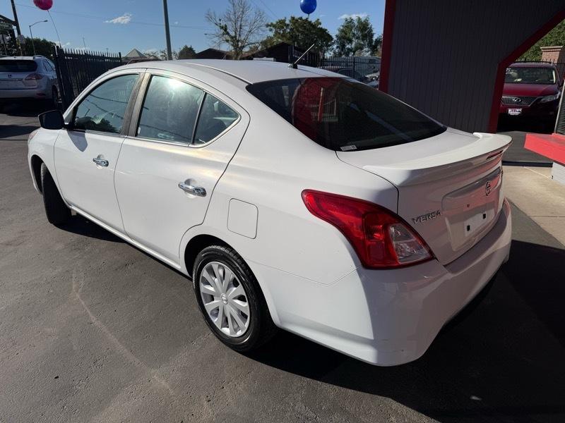 Nissan Versa 1.6 S 5M 2017