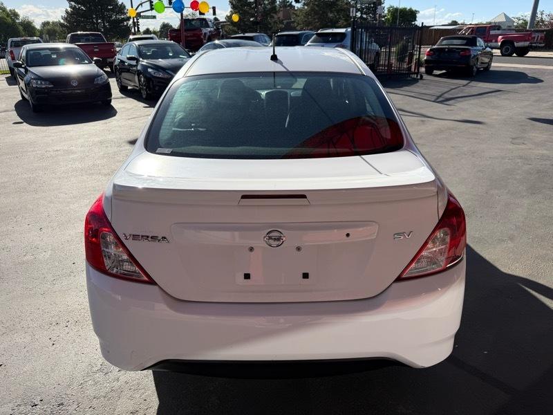 Nissan Versa 1.6 S 5M 2017