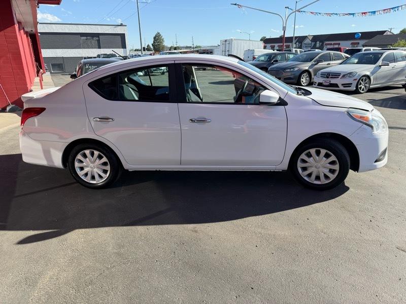 Nissan Versa 1.6 S 5M 2017