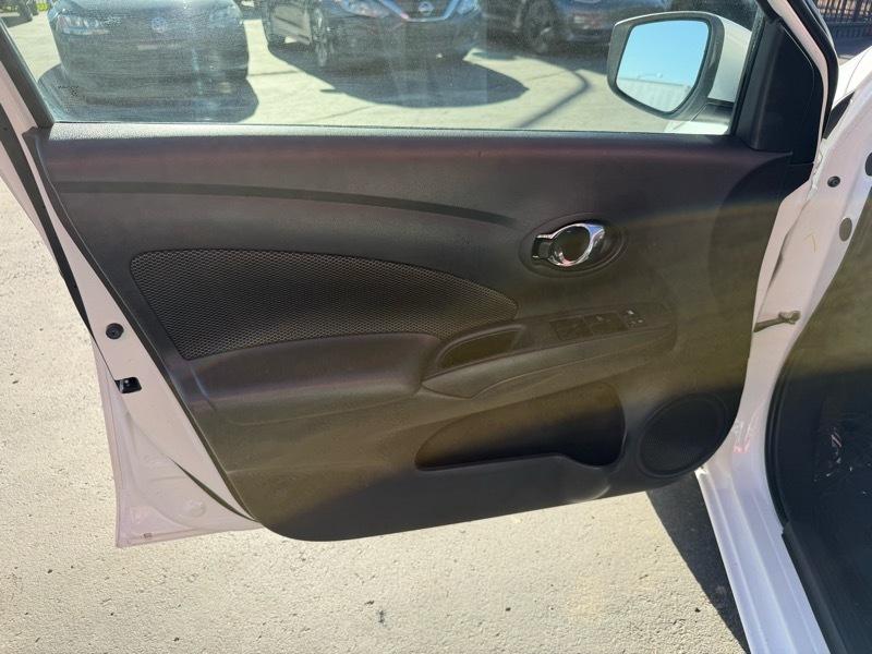 Nissan Versa 1.6 S 5M 2017