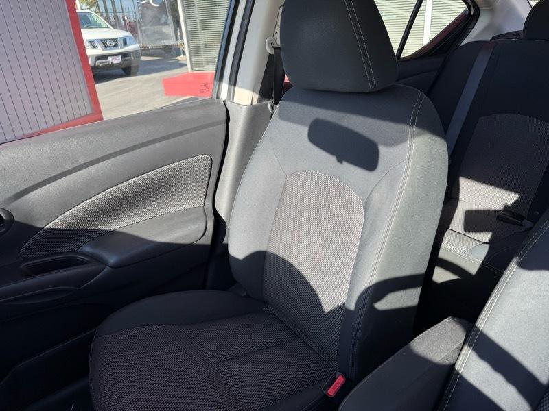Nissan Versa 1.6 S 5M 2017