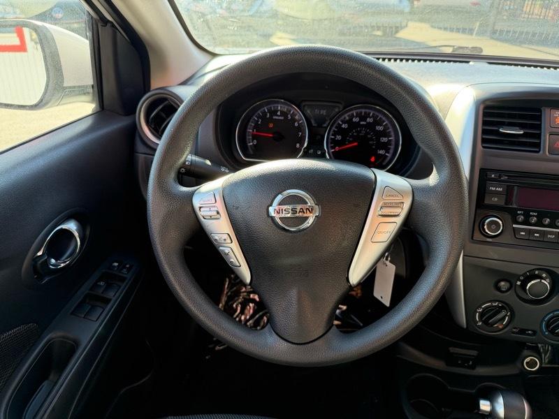 Nissan Versa 1.6 S 5M 2017