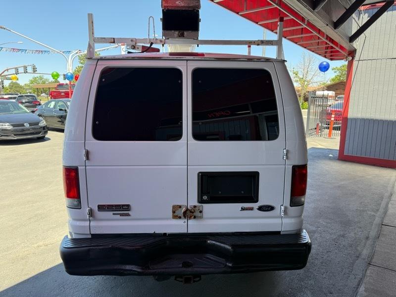 Ford Econoline E-250 2013