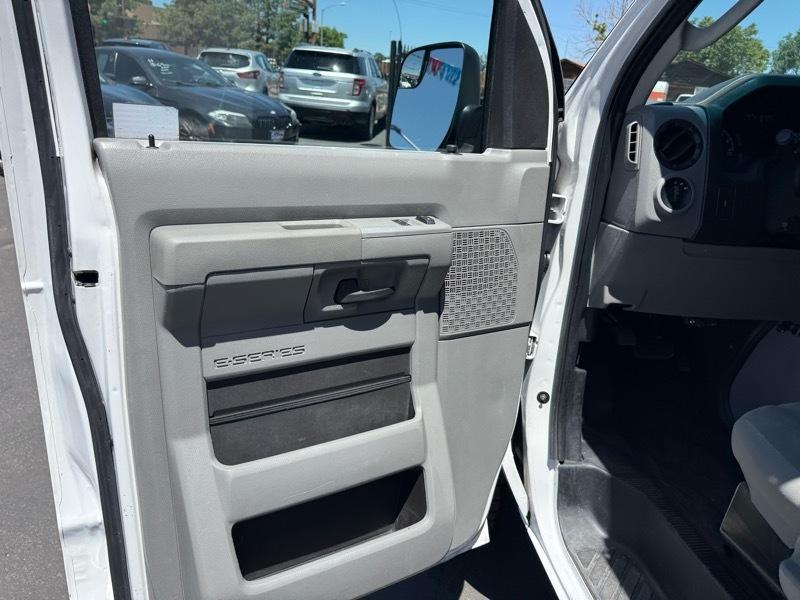 Ford Econoline E-250 2013