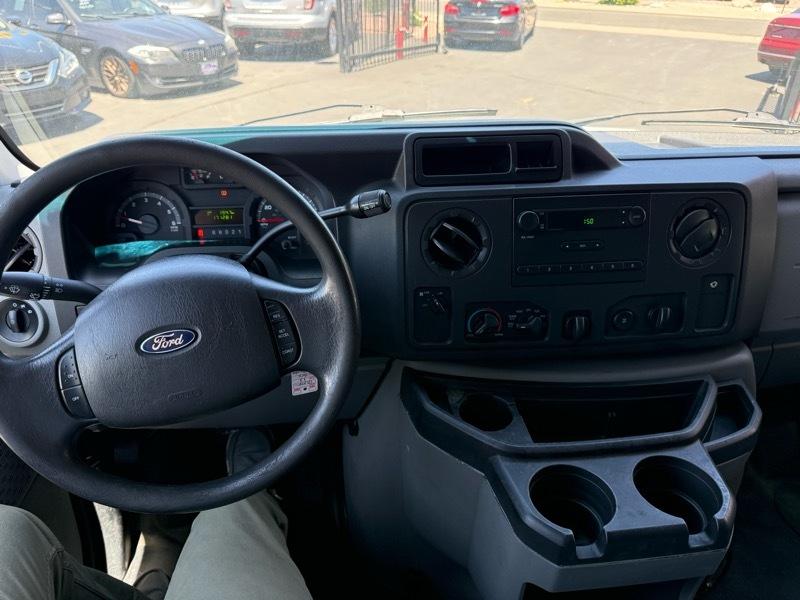 Ford Econoline E-250 2013