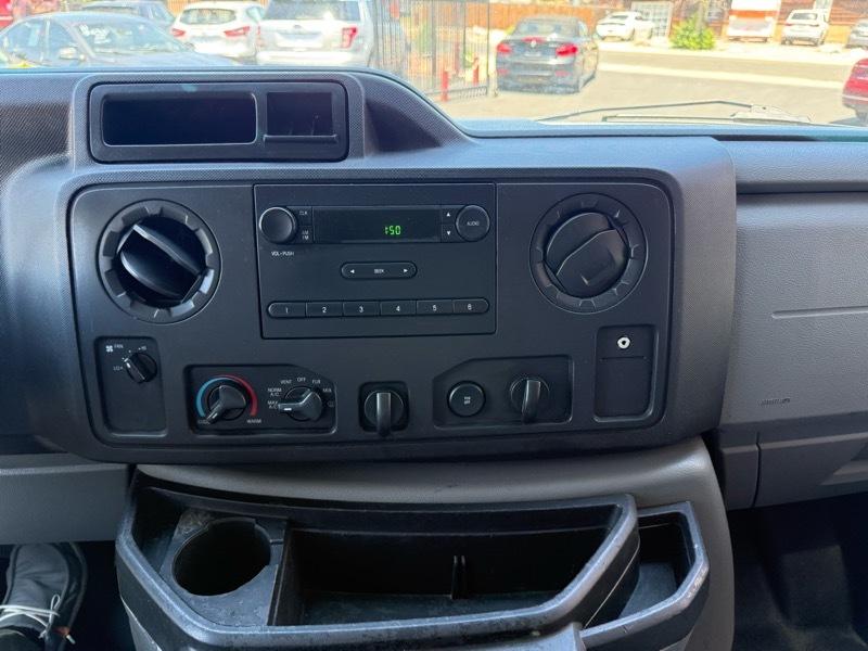 Ford Econoline E-250 2013