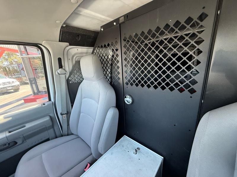 Ford Econoline E-250 2013