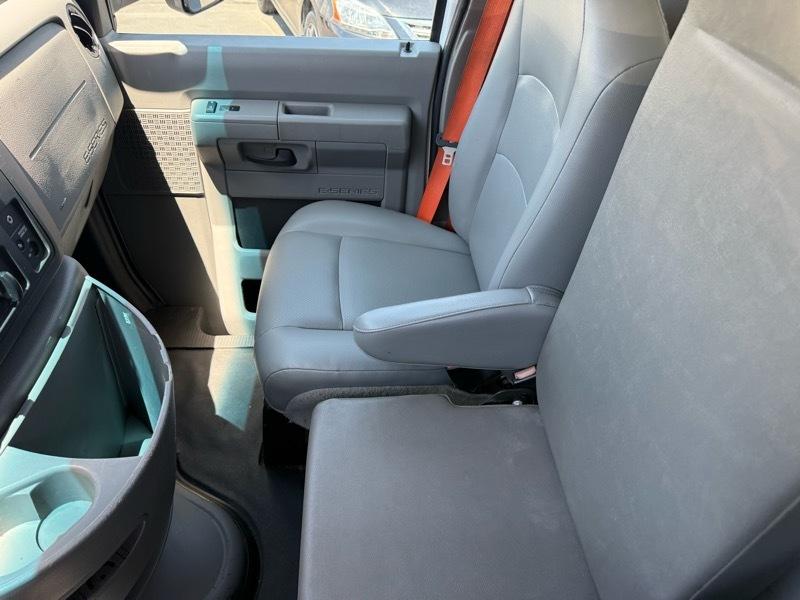 Ford Econoline E350 2019