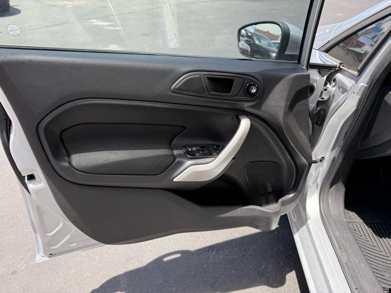 Ford Fiesta SES Hatchback 2011