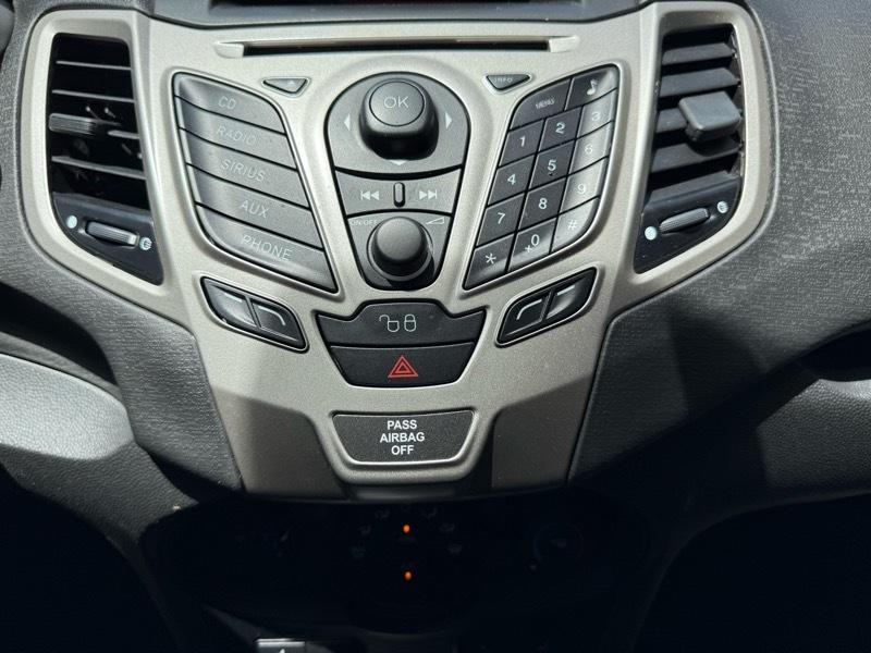 Ford Fiesta SES Hatchback 2011