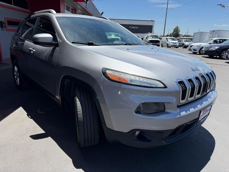 Jeep Cherokee Latitude FWD 2016
