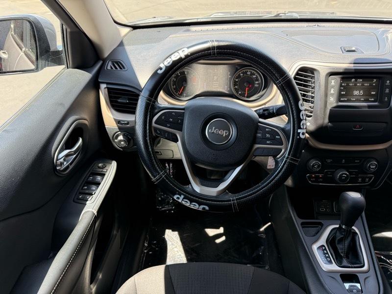 Jeep Cherokee Latitude FWD 2016