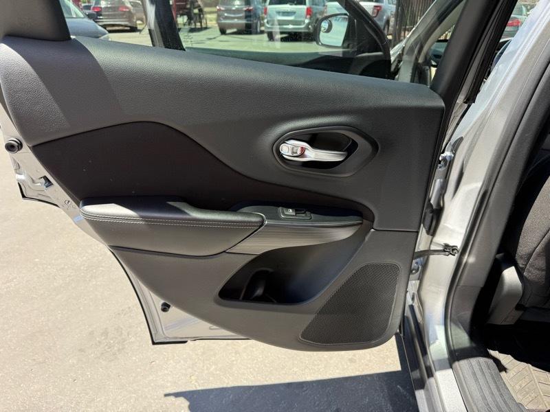Jeep Cherokee Latitude FWD 2016