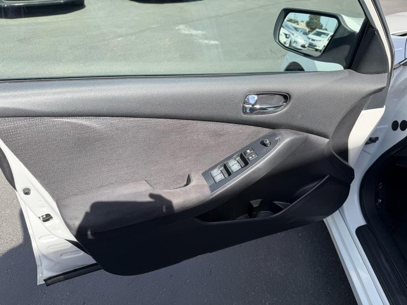 Nissan Altima 2.5 S 2012