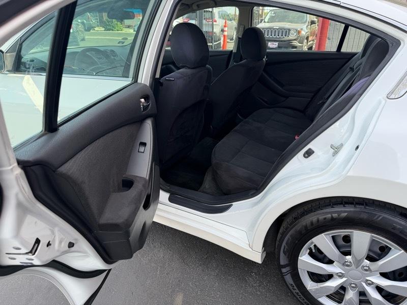 Nissan Altima 2.5 S 2012